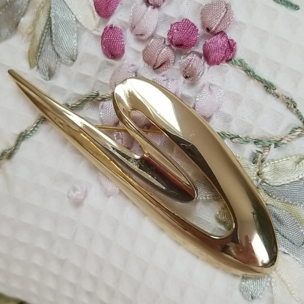 VTG Goldtone Retro pin/brooch